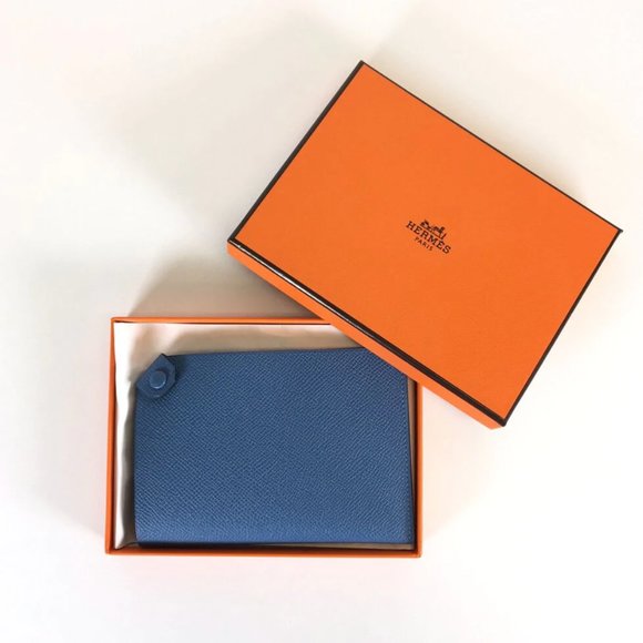 Hermes Tarmac Passport Holder - Picture 3 of 3